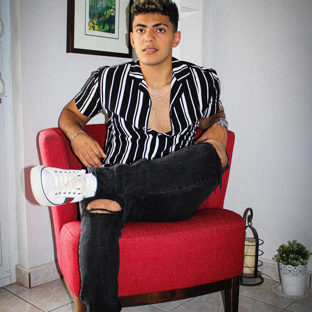 Meet your Posher, Diego